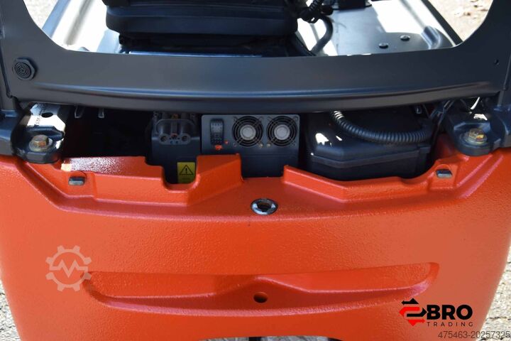 Chariot élévateur quatre roues Linde E16C-02 EVO Triplex
