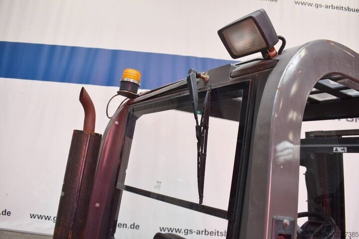 Chariot élévateur à fourche Manitou CG 30 P