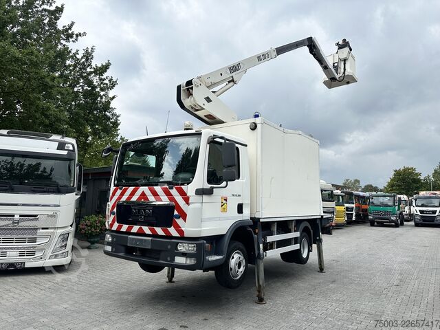 Autocarro con cassone MAN TGL 12.180 Koffer mit Ruthmann Versalift 14.90m