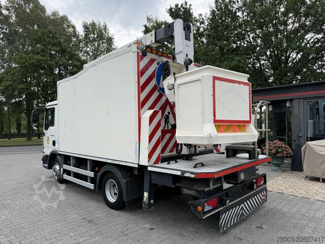 Autocarro con cassone MAN TGL 12.180 Koffer mit Ruthmann Versalift 14.90m