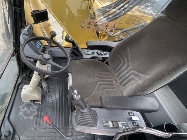 Gravemaskin på hjul Komatsu PW 180-7EO     2009