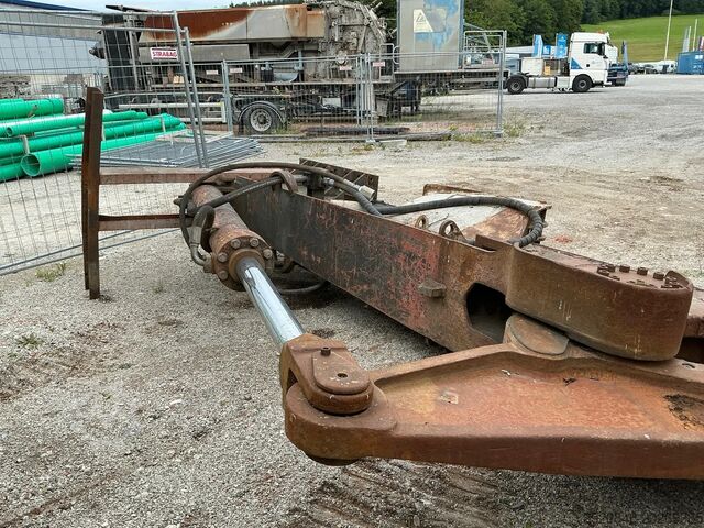 Foarfecă pentru resturi Bofors 