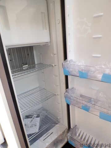 Semi-integrated camper BÜRSTNER Lyseo TD IT 736 Winterpaket. Hubbett