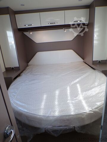 Semi-integrated camper BÜRSTNER Lyseo TD IT 736 Winterpaket. Hubbett