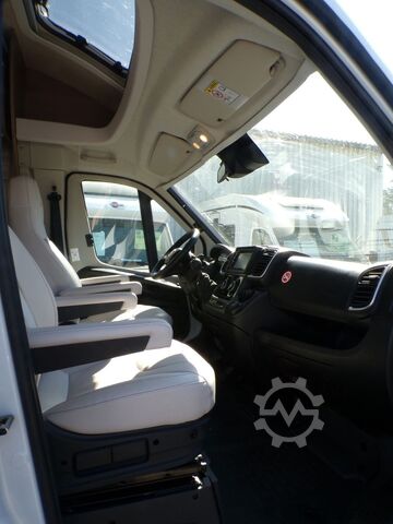 Semi-integrated camper BÜRSTNER Lyseo TD IT 690 G Harmony Line, Winterpaket, Nav