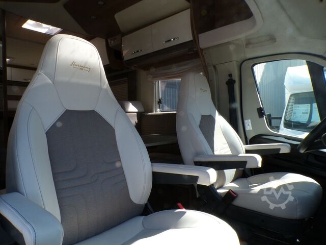 Semi-integrated camper BÜRSTNER Lyseo TD IT 690 G Harmony Line, Winterpaket, Nav