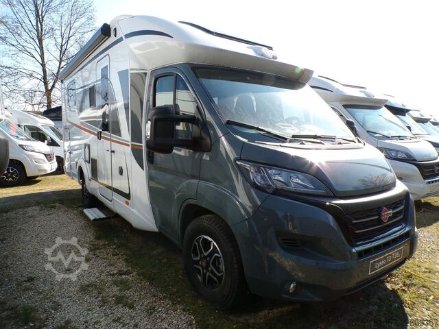 Semi-integrated camper BÜRSTNER Lyseo TD 736 Hubbett, Markise, Abwassert. beh.