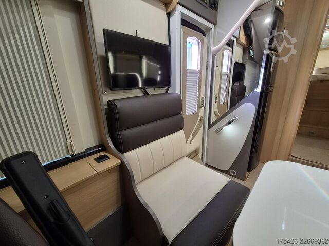 Camping-car intégral FORSTER I 741 EB *Hubstützen*Navi*4250kg*