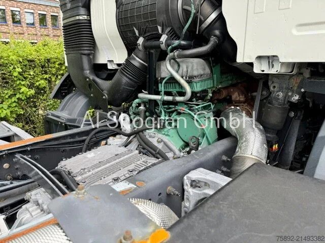 Podwozie z kabiną Volvo FM 410 / 8x4 / Blatt - Luft / Eu6