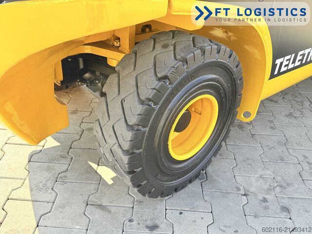 Máy xúc nâng kiểu ống lồng JCB TLT 30D NEW TIRES CABIN ONLY 4478 HOUR