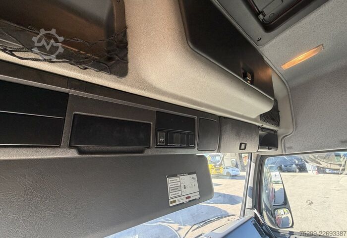 Standardni tegljač Volvo FH12-420 4x2 Sattelzugmaschine / Swiss-Vehicle