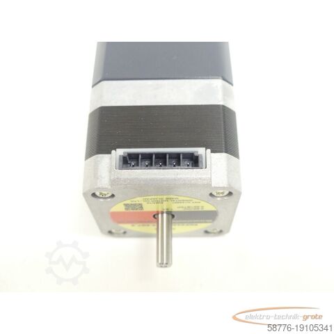 Motor Orientalmotor PKP243D15B2-SG7.2 Schrittmotor SN:RX7N144201 - ! -