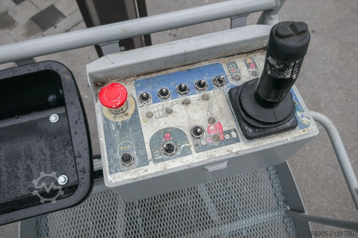 Mafsallı teleskopik çalışma platformu Manitou 170 AETJ