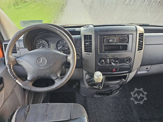 Karavan s visokim krovom MERCEDES-BENZ SPRINTER 310 L1H2 Laadklep Export