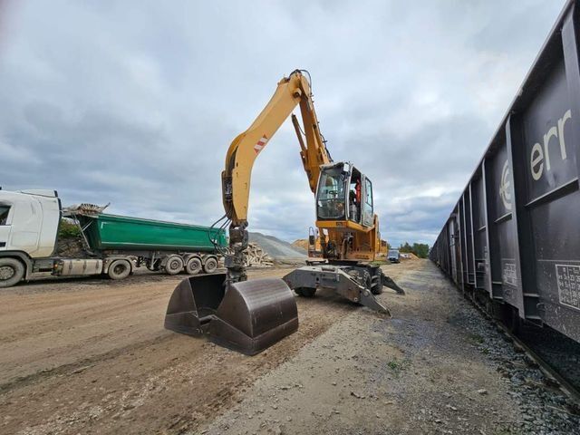 Мобилен багер LIEBHERR A 904-2 C Litronic mit fahrbarer  Kabine, Klima