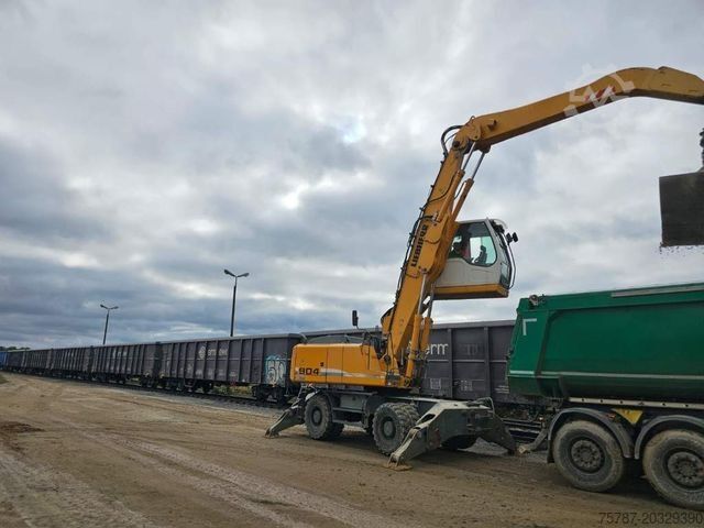 Мобилен багер LIEBHERR A 904-2 C Litronic mit fahrbarer  Kabine, Klima