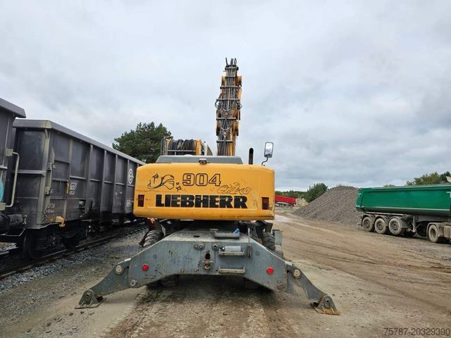 Мобилен багер LIEBHERR A 904-2 C Litronic mit fahrbarer  Kabine, Klima