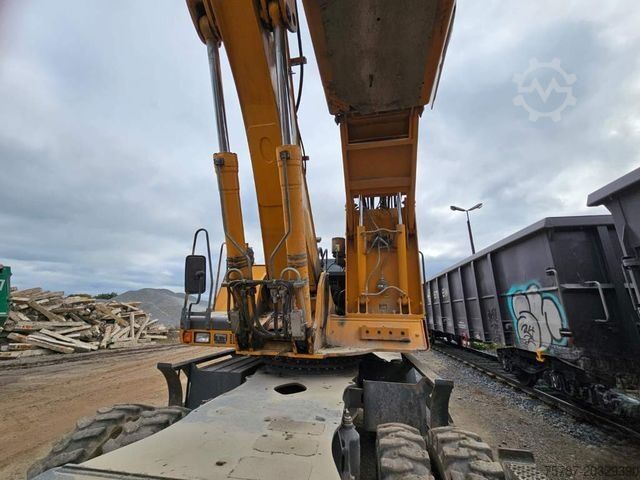 Мобилен багер LIEBHERR A 904-2 C Litronic mit fahrbarer  Kabine, Klima