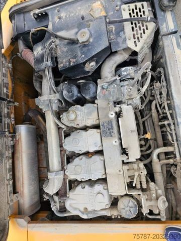 Мобилен багер LIEBHERR A 904-2 C Litronic mit fahrbarer  Kabine, Klima