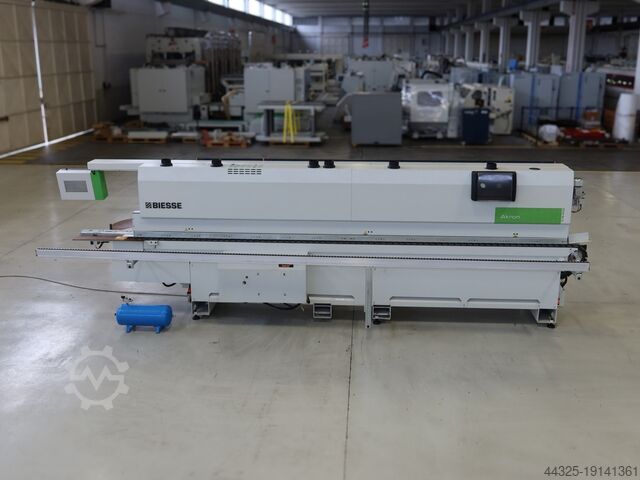 Máquina de fitas de borda de uma face BIESSE AKRON 1440 AIRTEC