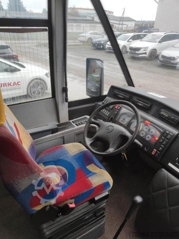 Xe khách du lịch MERCEDES-BENZ O818 D Teamstar Standklima