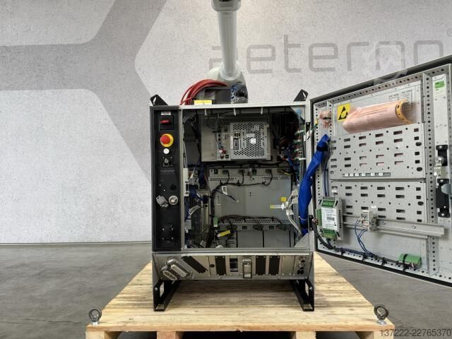 Robot yang diperbaharui dengan garansi 1 tahun ABB 4400L/10