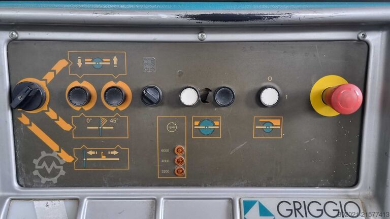 Máy cưa vòng (máy cắt ván định hình) Griggio SC 3200