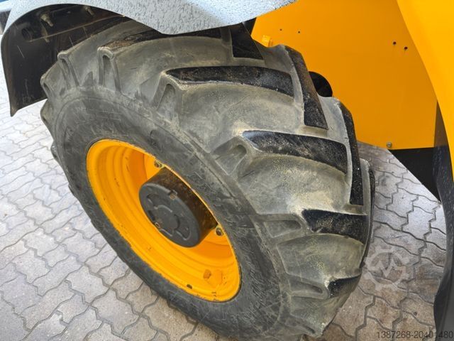 Manipulador telescópico JCB 535-125 / 2017 BJ / 2.768 H / 12.5 Meter