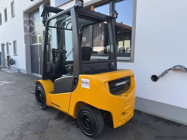 Carretilla elevadora Jungheinrich DFG430