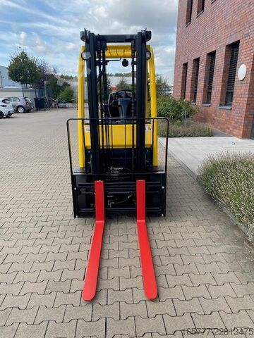 Kahveltõstuk Hyster H2.5CT