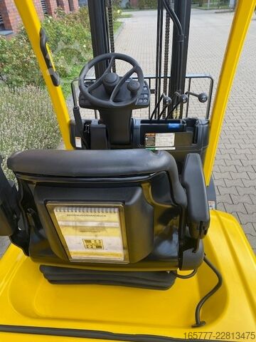 Kahveltõstuk Hyster H2.5CT