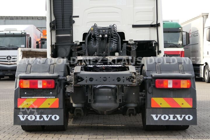 मानक ट्रैक्टर यूनिट VOLVO FH 500 Globetrotter 2-Tanks Euro 6