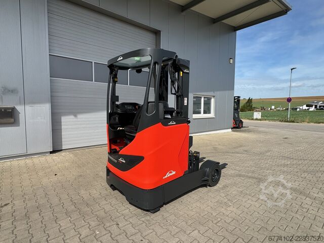 Carrelli retrattili Linde R16G--EK