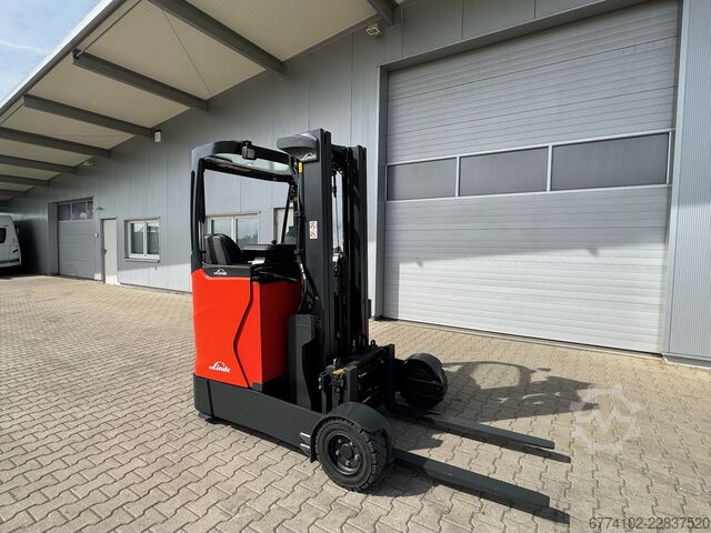 Carrelli retrattili Linde R16G--EK