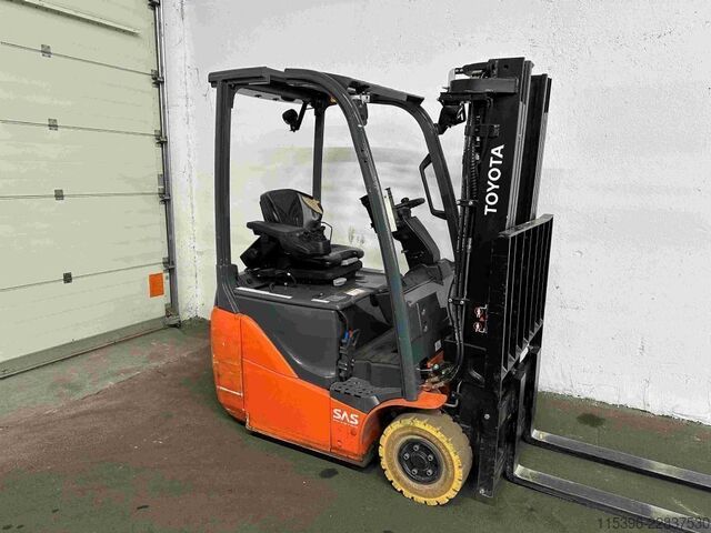 Carrello elevatore elettrico a 3 ruote Toyota 8FBE15T - TRIPLEX 4,3 m