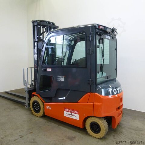 Xe nâng Toyota 8FBMT35
