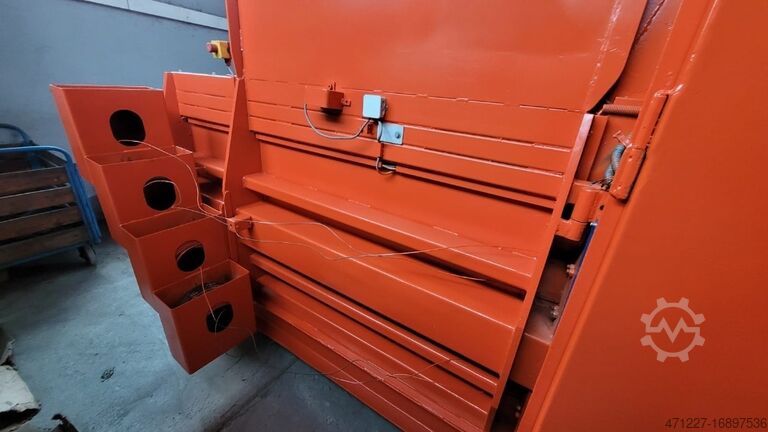 Ballenpresse Belownica ABT 4000 V