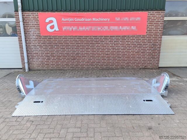 Læsser/aflæsser  Leidingdrempel / road ramp