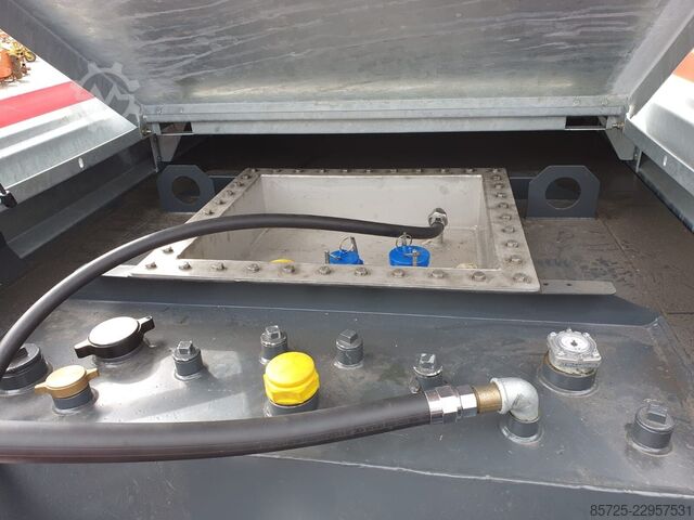 Tankbil til transport af brændstof  IBC Trailer brandstofwagen