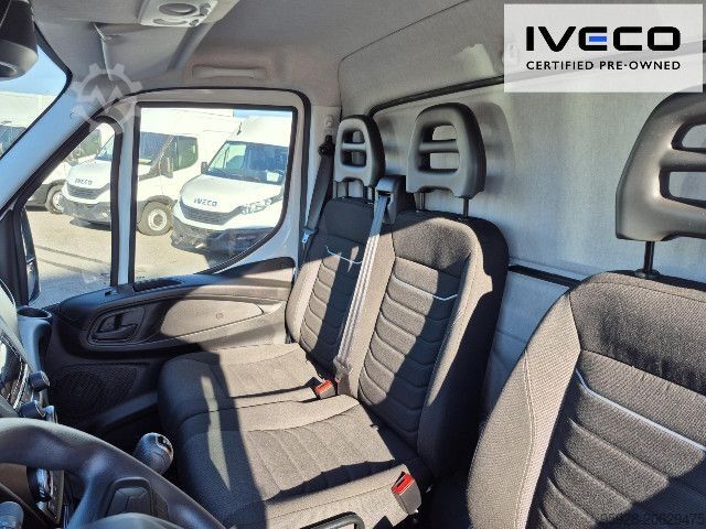 Transporter mit Koffer IVECO 35C16HA8 Koffer/LBW