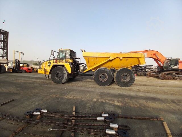 自卸卡车 Komatsu HM400-3R (4 pcs available in Abu Dhabi)