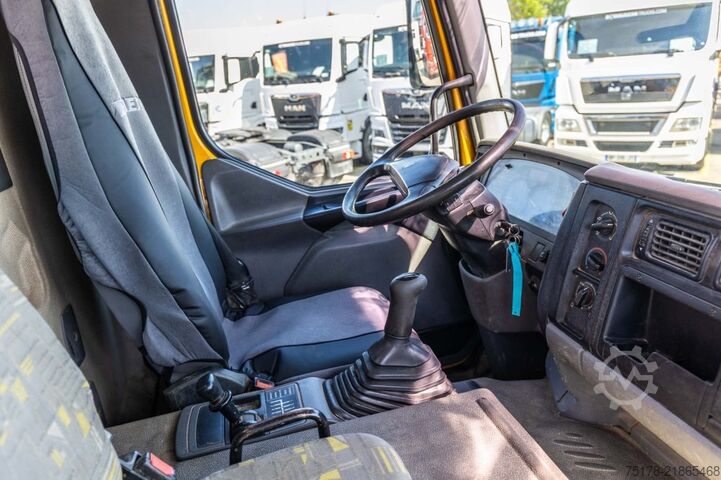 ยานพาหนะกู้คืน RENAULT PREMIUM 370 DCI + HMF 1680/5x