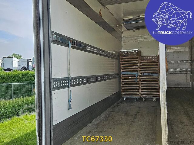 Chiếc vali Iveco EuroCargo 140 E22