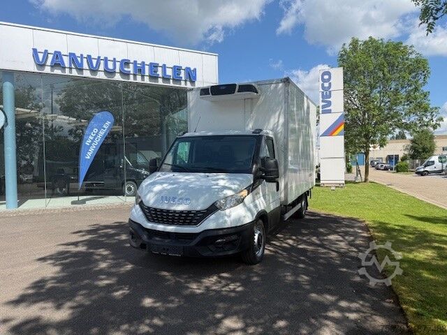 Лекотоварен камион с хладилен и фризерно отделение Iveco Daily 35
