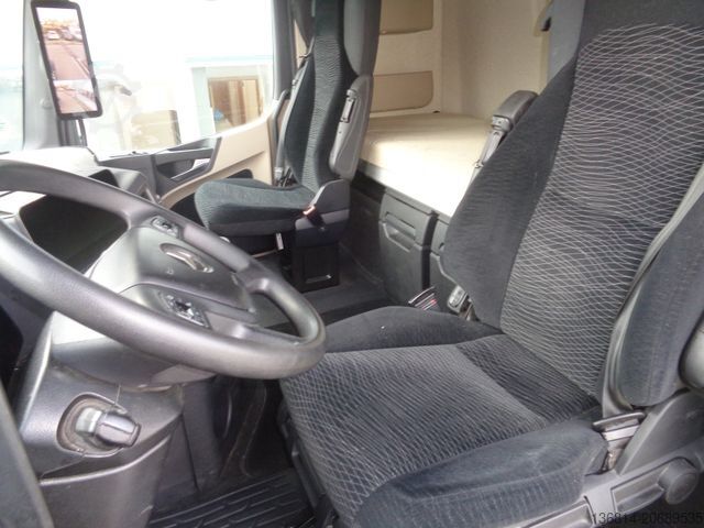 Τυπική μονάδα τράκτορα MERCEDES-BENZ Actros 1851 LL Schubboden- + Kipphydraulik