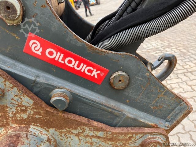 ホイール式油圧ショベル LIEBHERR A914 Compact / 2017 BJ / 9.979 H / OilQuick