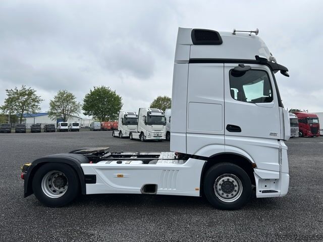Standard SZM Mercedes Benz 1851 LS Actros Gigaspace