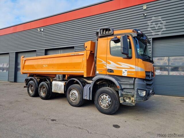  Mercedes-Benz Arocs