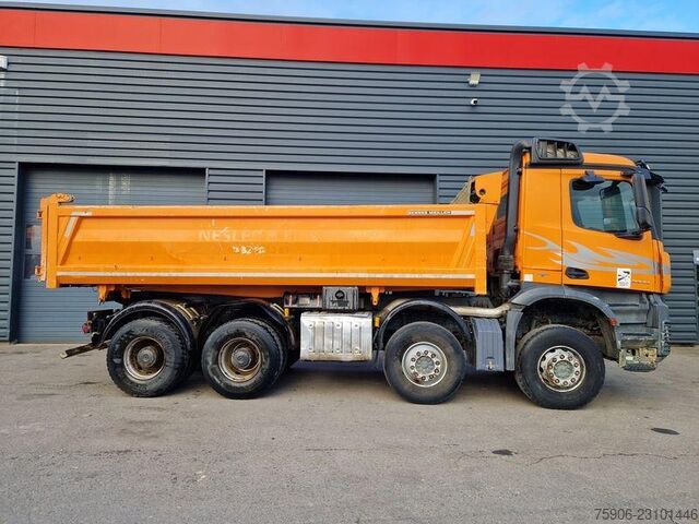  Mercedes-Benz Arocs