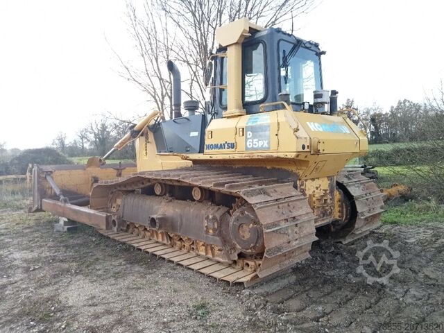 Buldozeris Komatsu D65PX-15